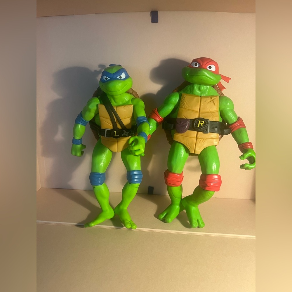 Ninja Turtle Action Figurines  12/13 inch - set of 2